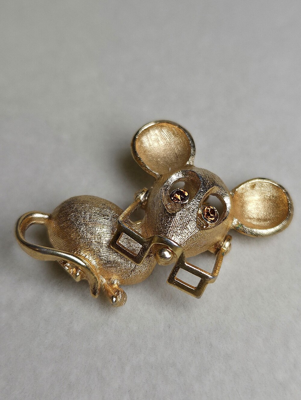 Vintage Avon Gold Mouse Glasses Brooch